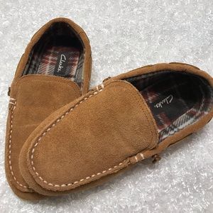Men’s Size 9 Clark’s Slippers